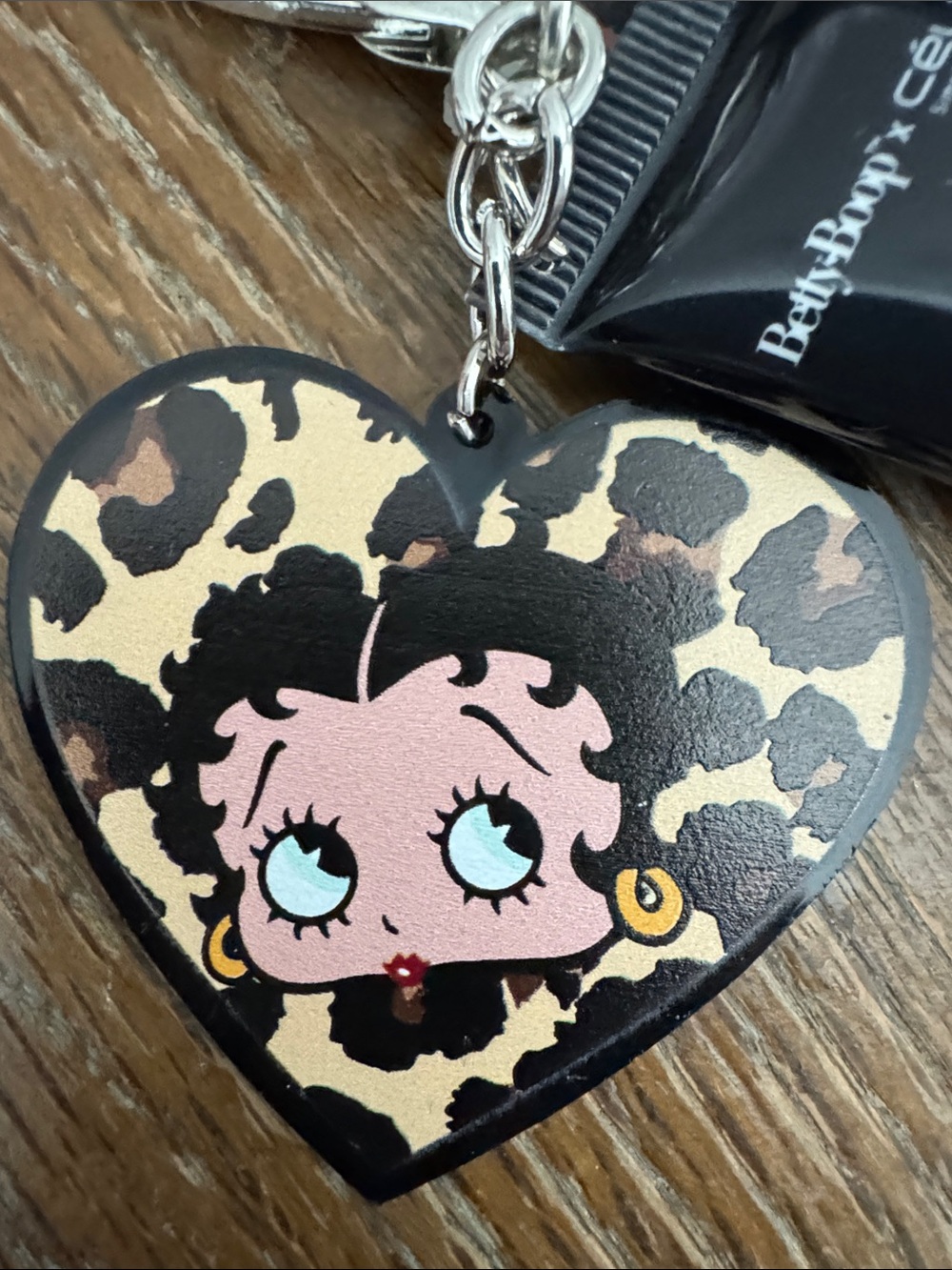 Betty Boop x Célavi Vanilla Hand Cream, Lip Balm Set & Keychain/Bag charm - Picture 2 of 6